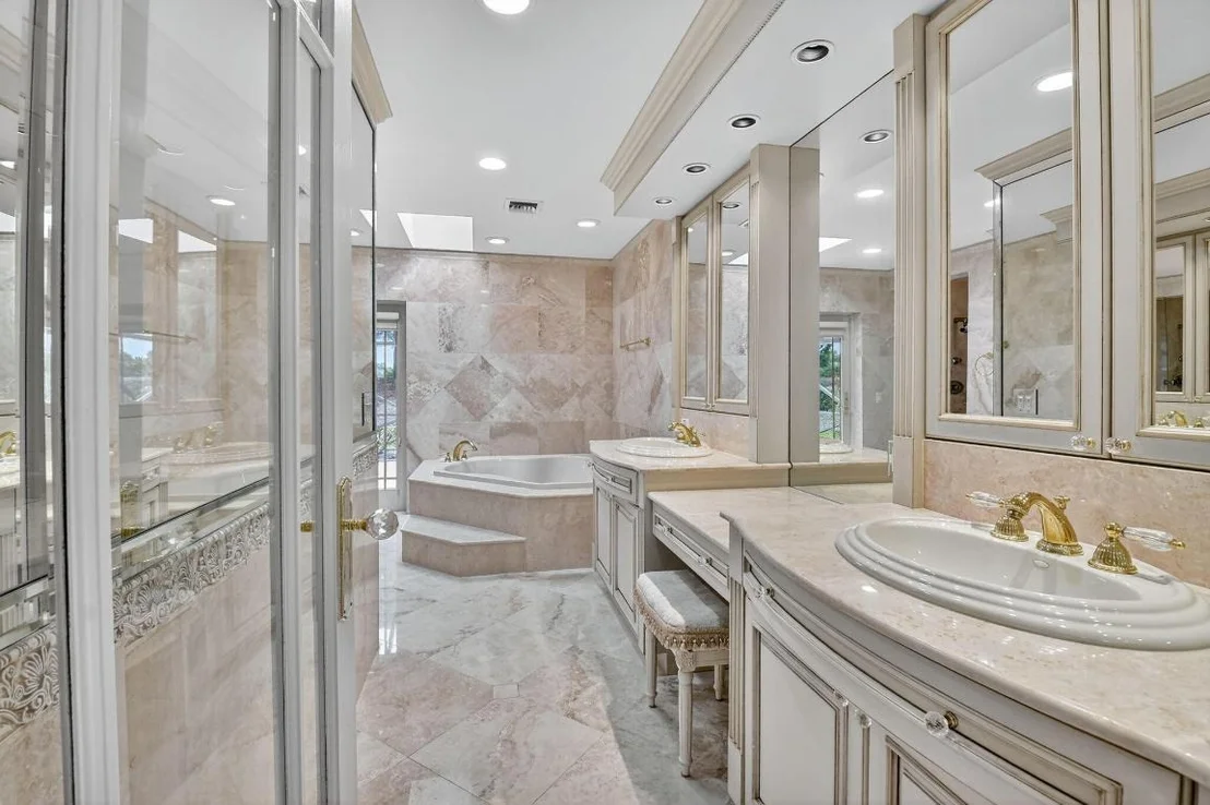 Photo of 5884 Pinebrook Drive