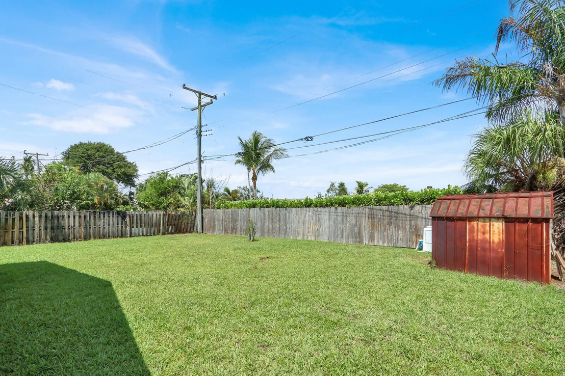 Photo of 357 Garden Boulevard