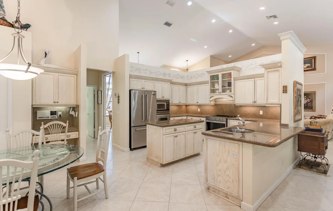 Photo of 4905 Oxford Circle