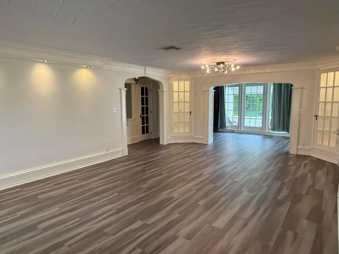 Photo of 105 NW 8TH Place