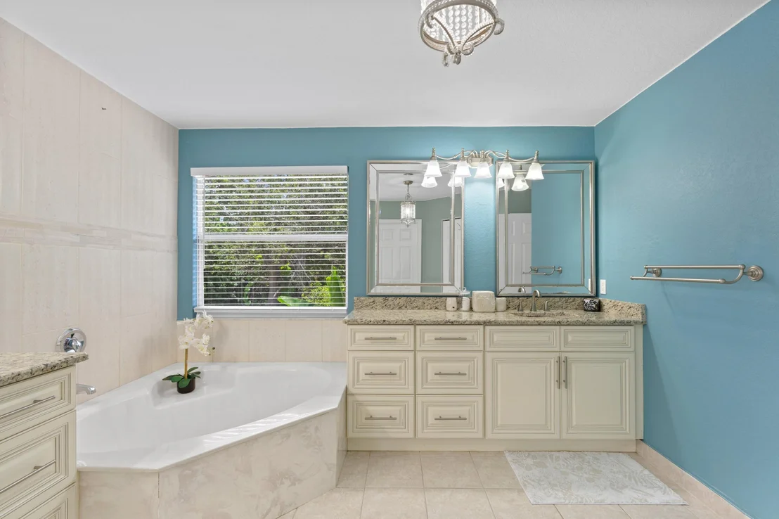 Photo of 6562 Adriatic Way