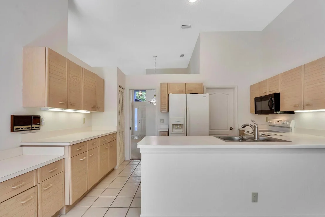 Photo of 135 Eagleton Court