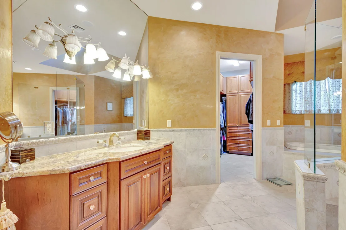 Photo of 2330 Tecumseh Circle