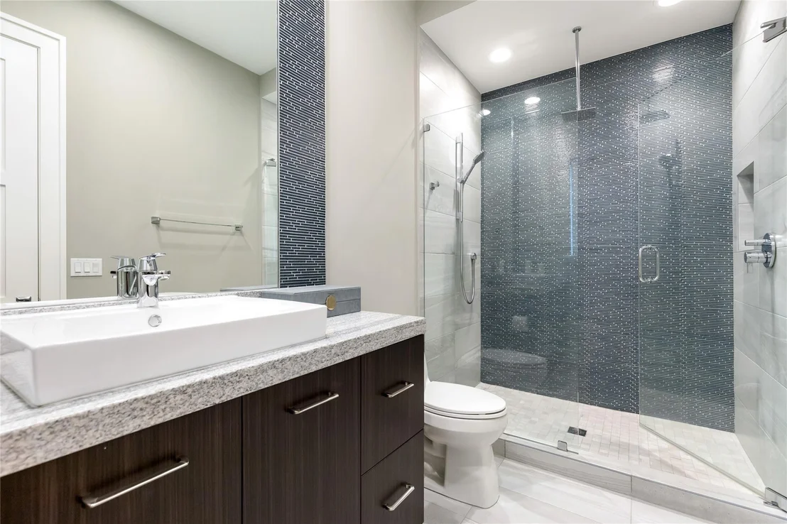 Photo of 3211 NE 27th Avenue