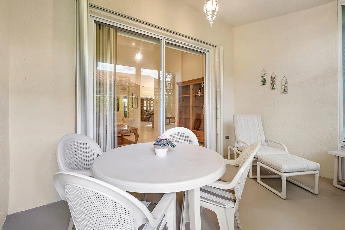 Photo of 6253 Heliconia Road