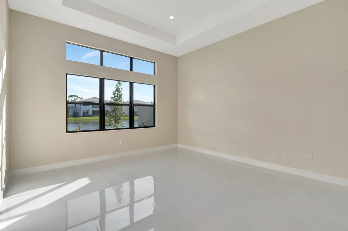 Photo of 9452 Riverside Park Drive
