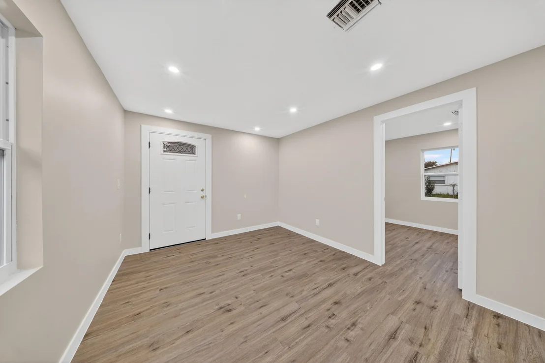 Photo of 712 SE Bayou Avenue