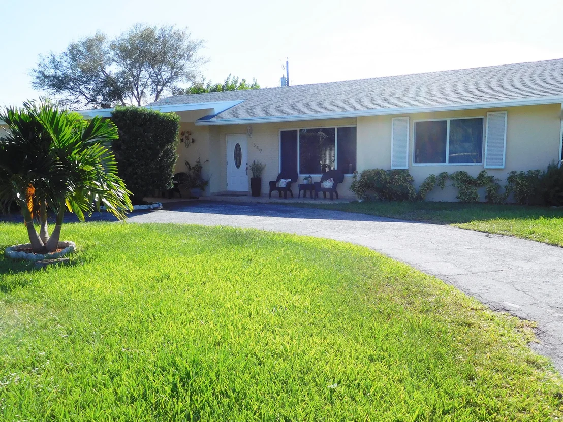 Photo of 349 Henthorne Drive