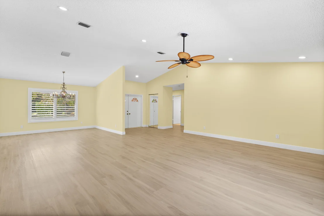 Photo of 2685 Riviera Drive