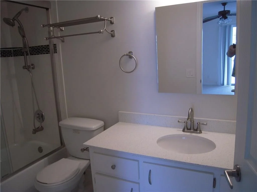 Photo of Unit E2 at 1905 Bermuda Circle
