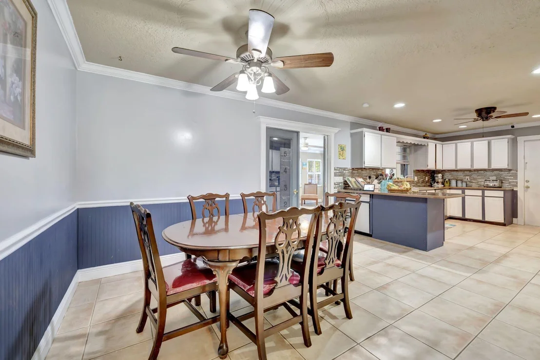 Photo of 5903 Sunset Boulevard