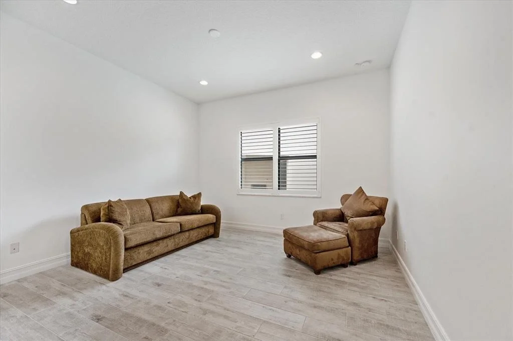 Photo of 16586 Gateway Bridge Drive