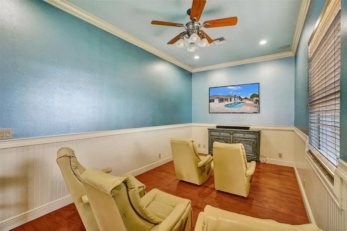 Photo of 8426 Sawpine Road