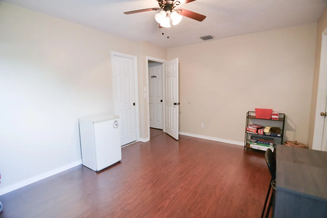 Photo of 5205 Birch Drive