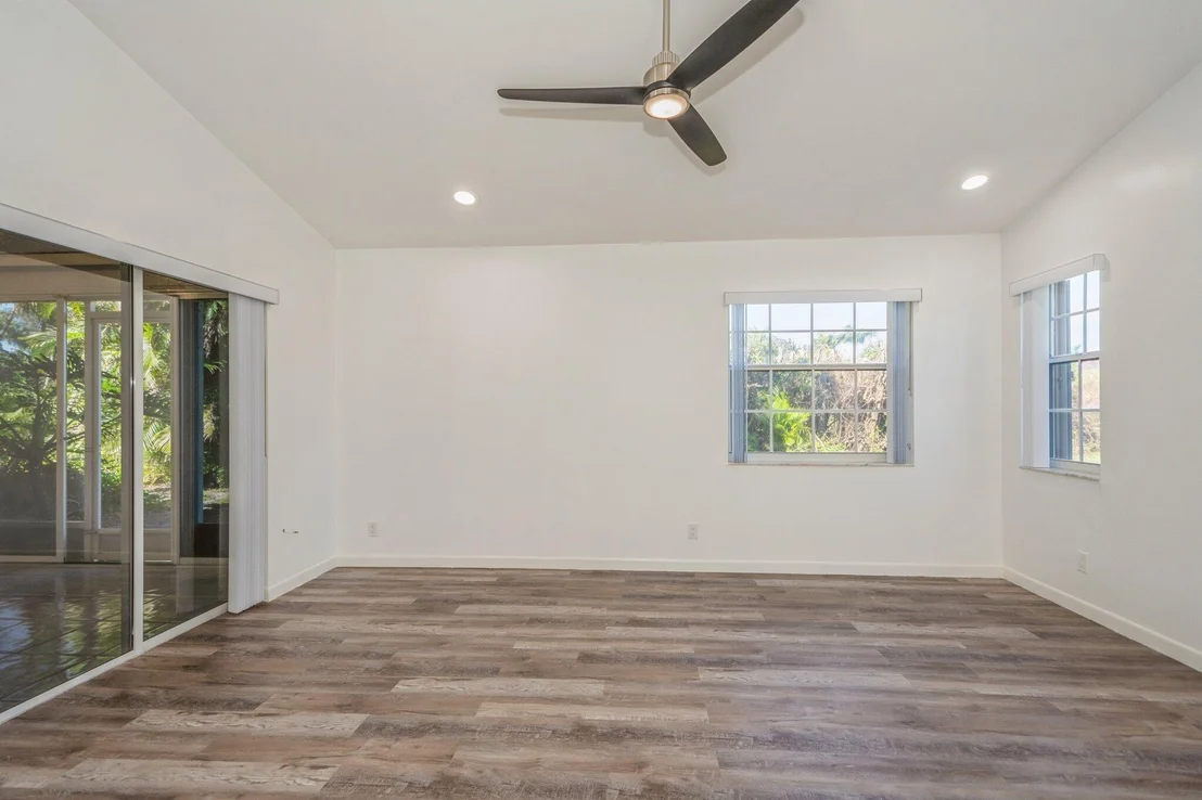 Photo of 7927 Coral Pointe Drive