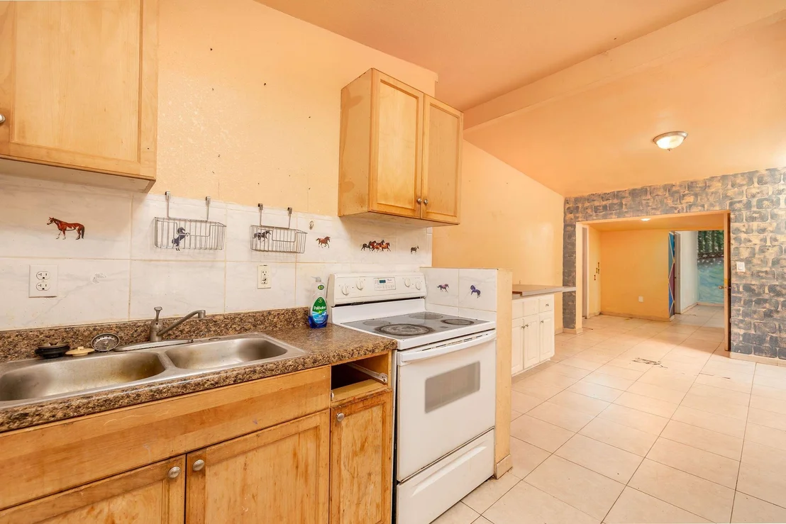 Photo of 3670 NW 27th Avenue