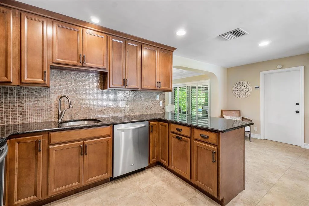 Photo of 770 NW 3rd Avenue