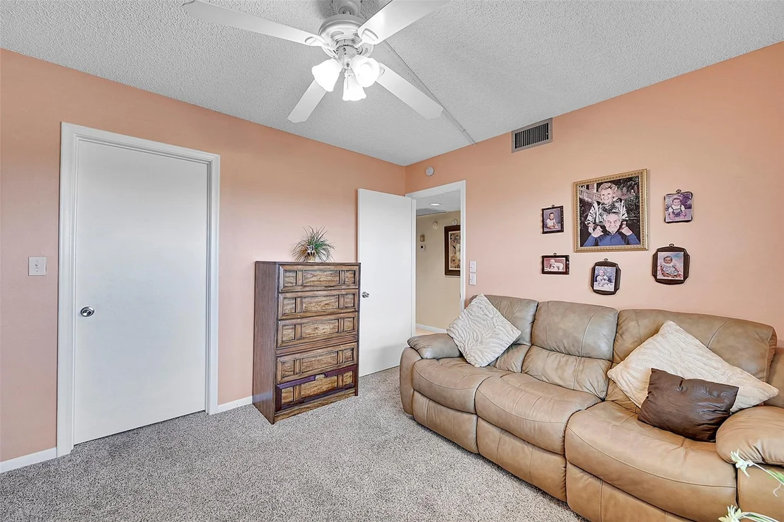 Photo of Unit E4 at 1801 Eleuthera Point