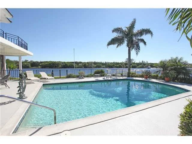Photo of 960 Indigo Point