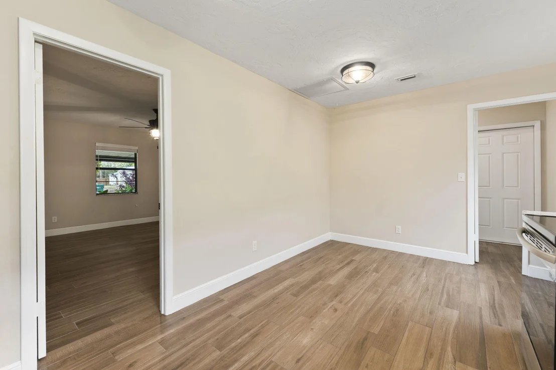 Photo of 3585 SE 8th Street