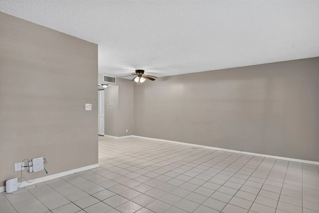 Photo of Unit E1 at 2002 Granada Drive