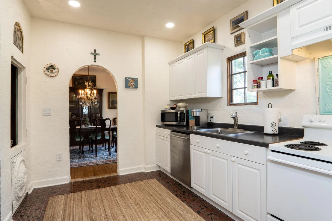 Photo of 302 Fordham Drive