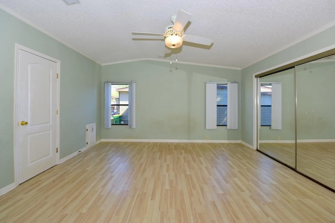 Photo of 550 Tarpon Drive