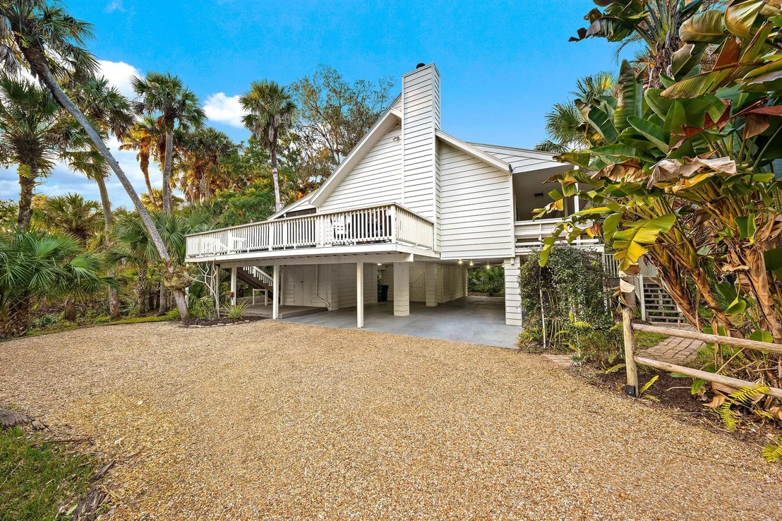 Photo of 4844 River Place