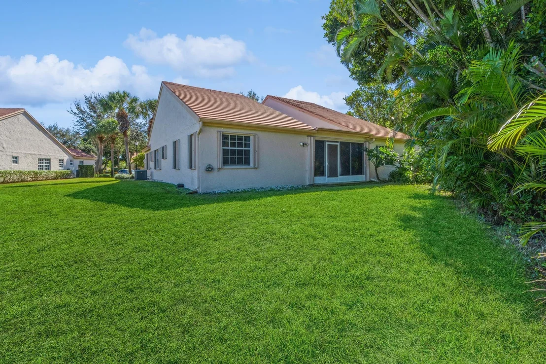 Photo of 7927 Coral Pointe Drive