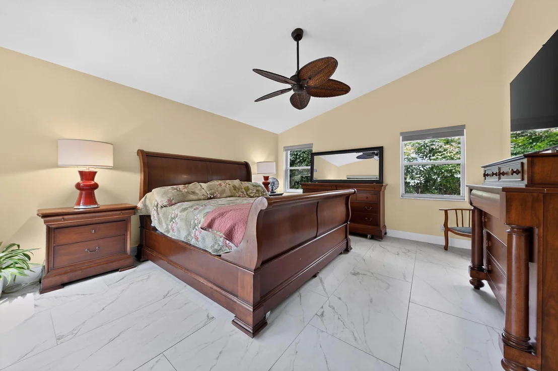 Photo of 2865 N Clearbrook Circle N