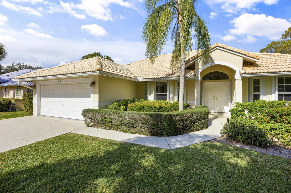 Photo of 1040 Egret Circle Circle N