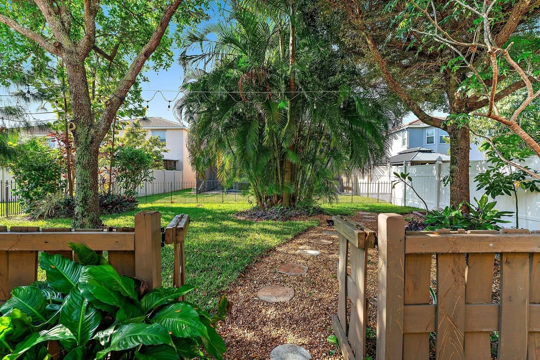 Photo of 9886 Warner Lane