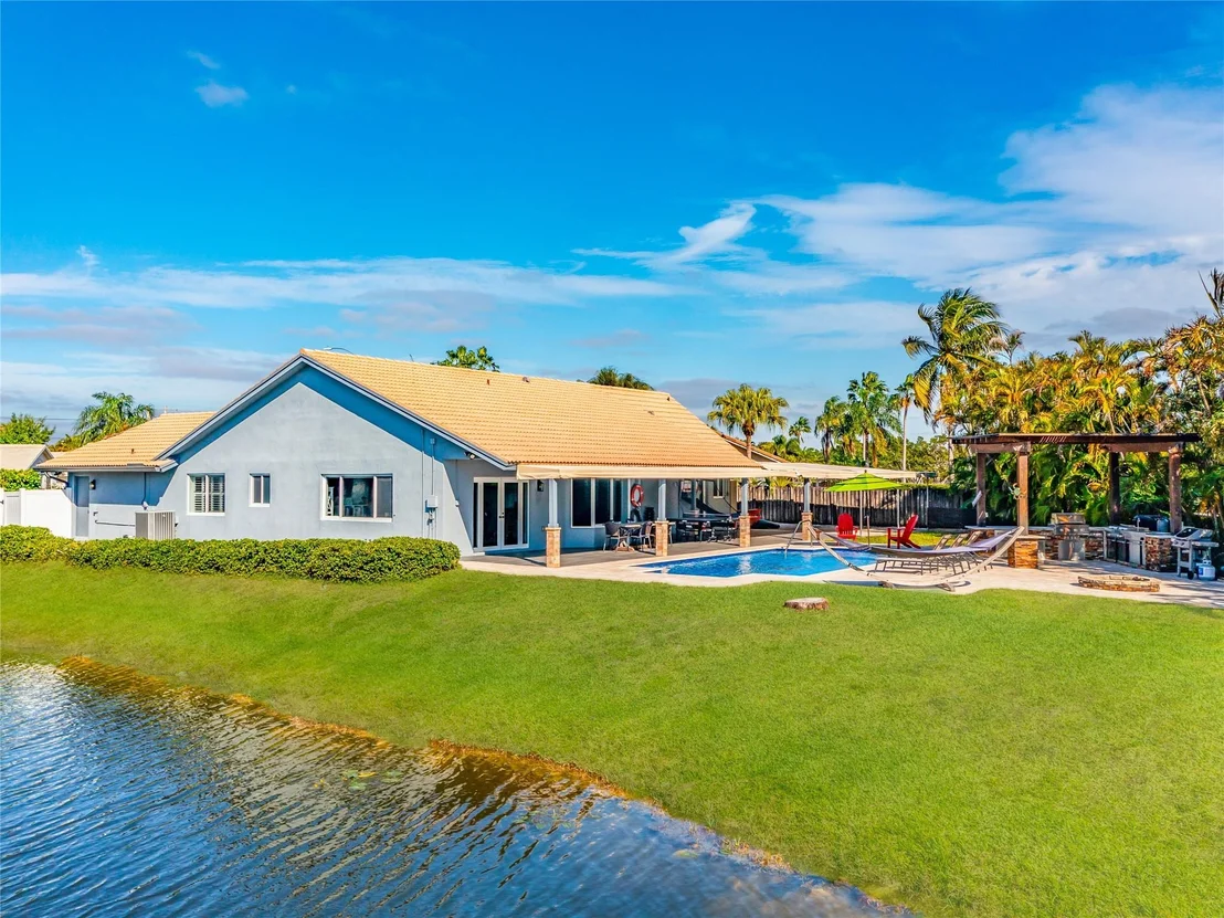 Photo of 6530 Olde Moat Way