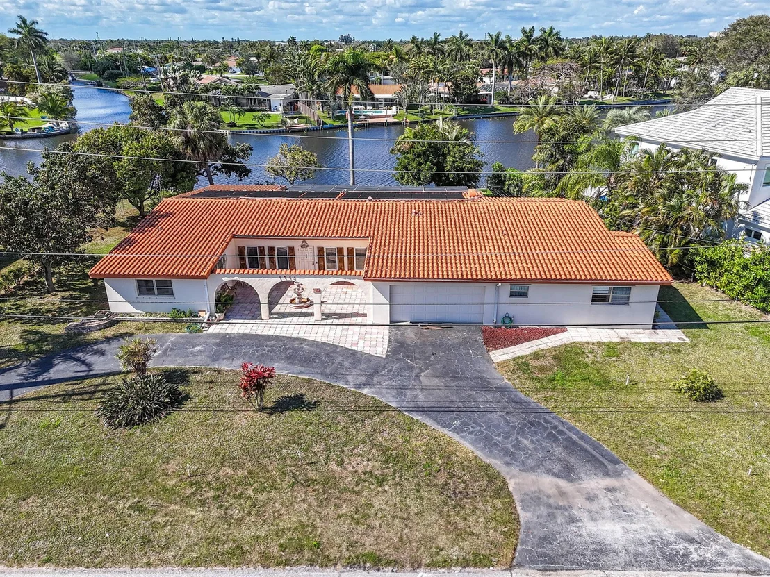 Photo of 7945 Pine Tree Lane