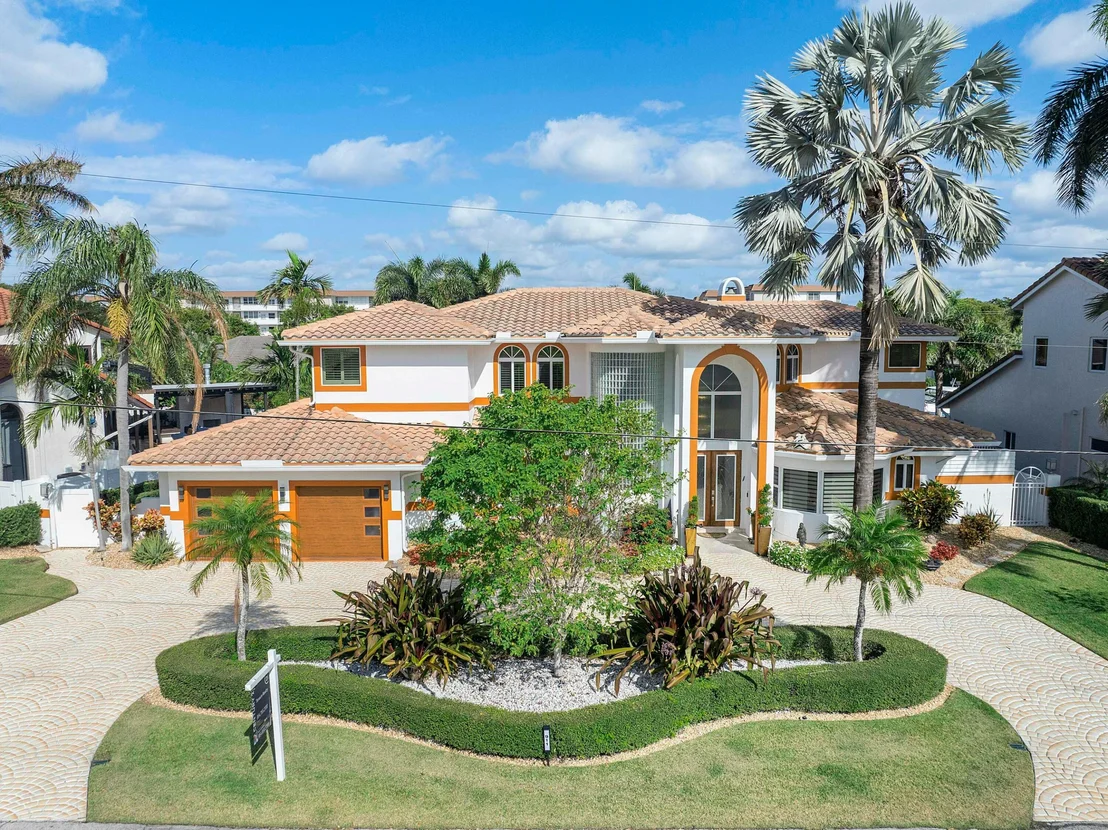 Photo of 911 Hyacinth Drive