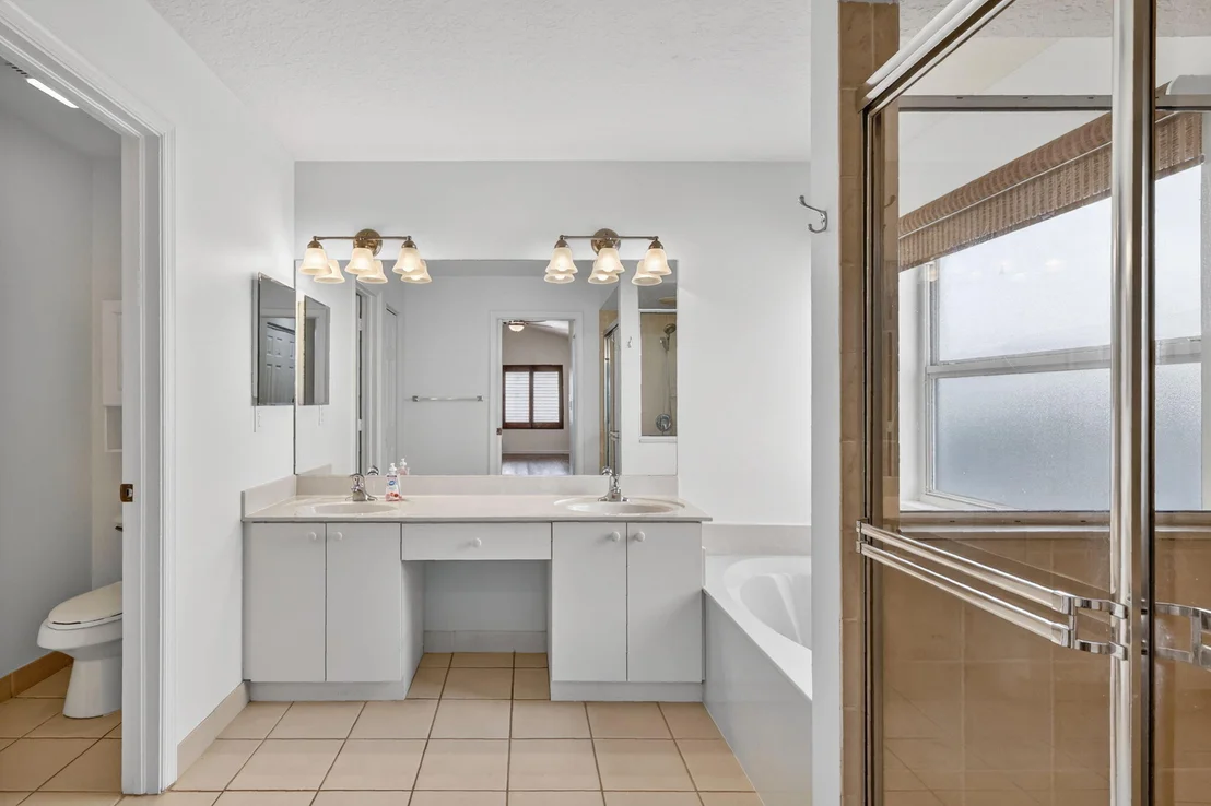 Photo of 1021 SE WESTMINSTER Place