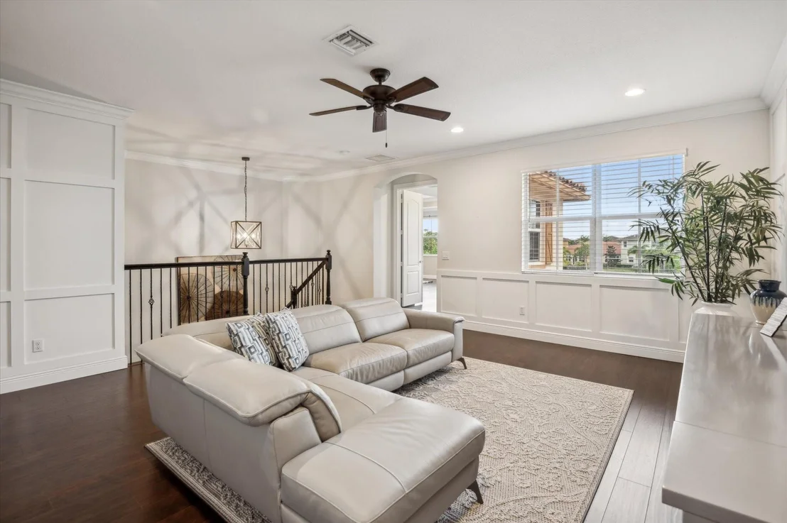 Photo of 8540 Lakeside Drive