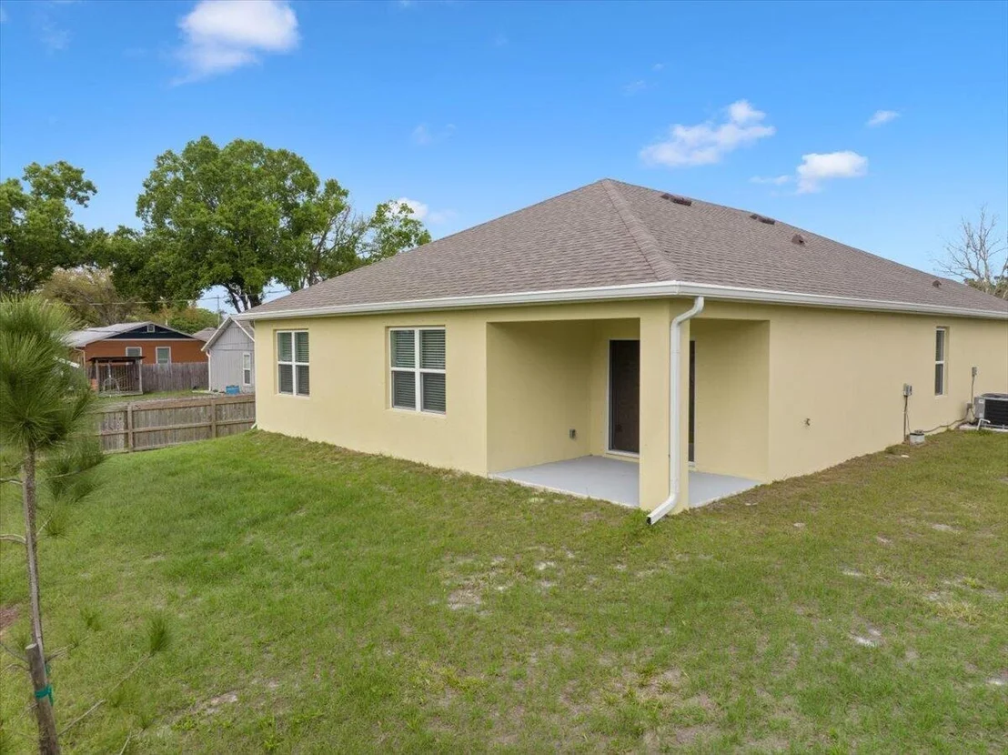 Photo of 1072 Roseland Road