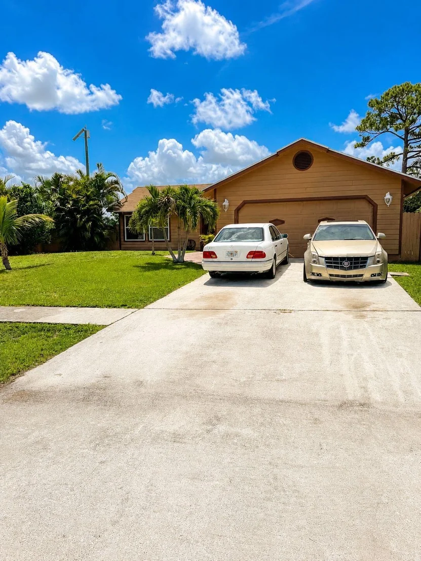Photo of 5202 El Claro Circle