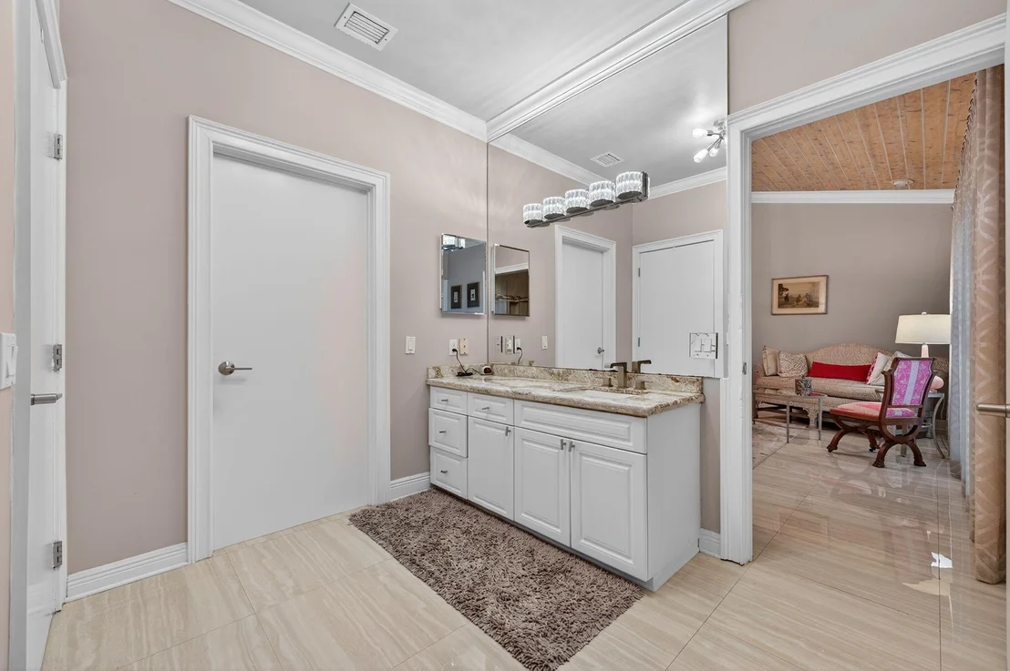 Photo of 7205 MANDARIN Drive