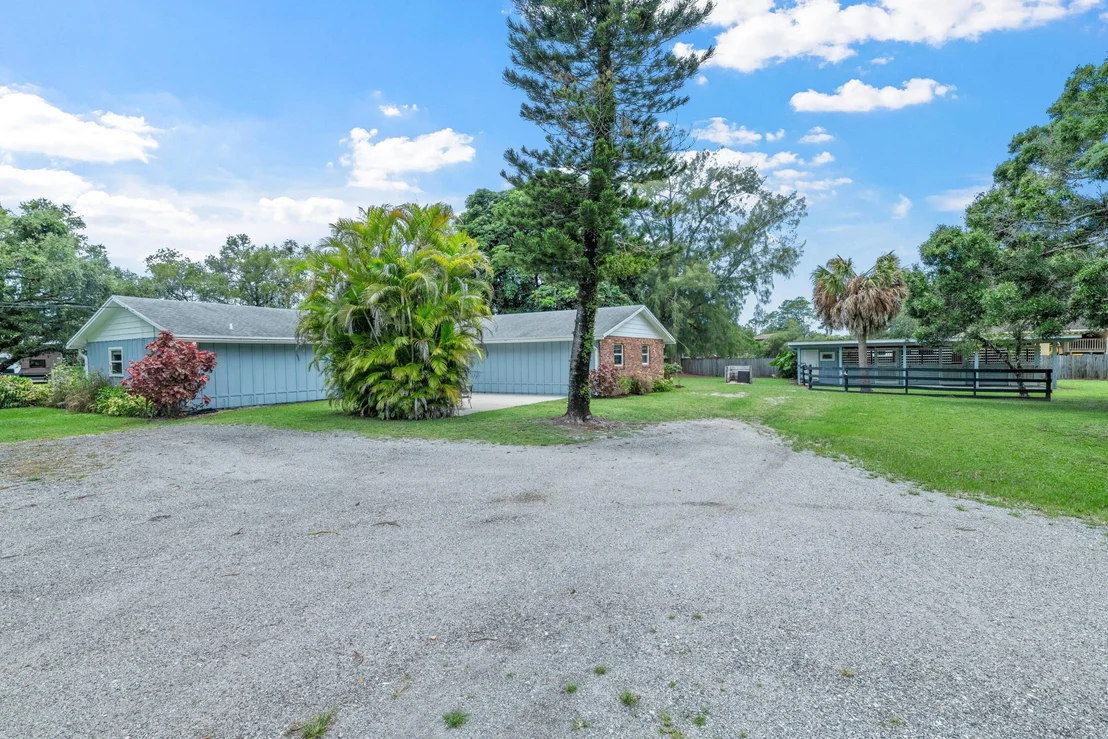 Photo of 14536 North Road