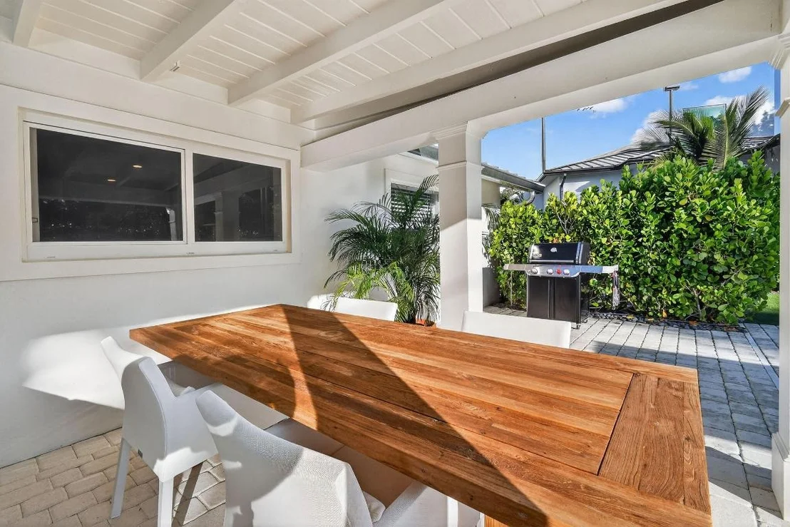 Photo of 700 Lakeside Circle