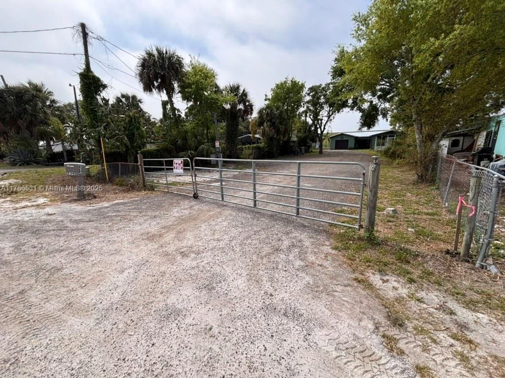 Photo of 5390 Us Hwy 441 Se
