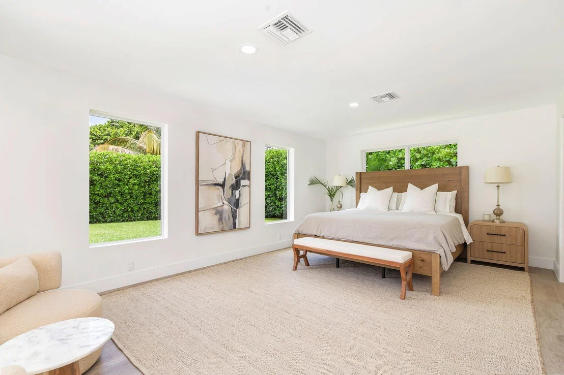 Photo of 7926 Pine Tree Lane
