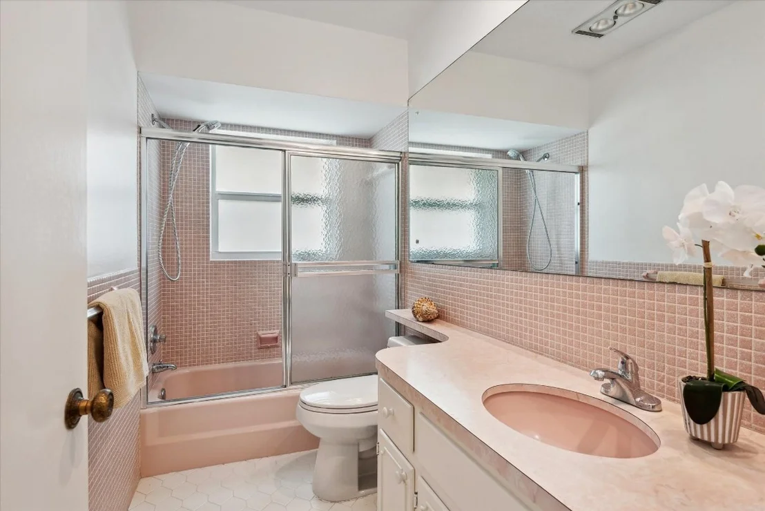 Photo of 625 Canistel Lane