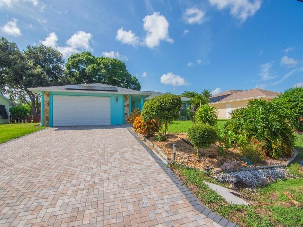 Photo of 425 Joy Haven Drive