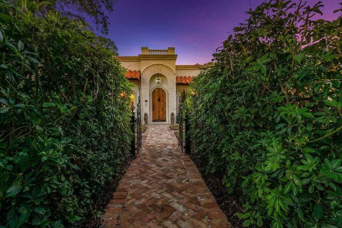 Photo of 855 Azalea Street