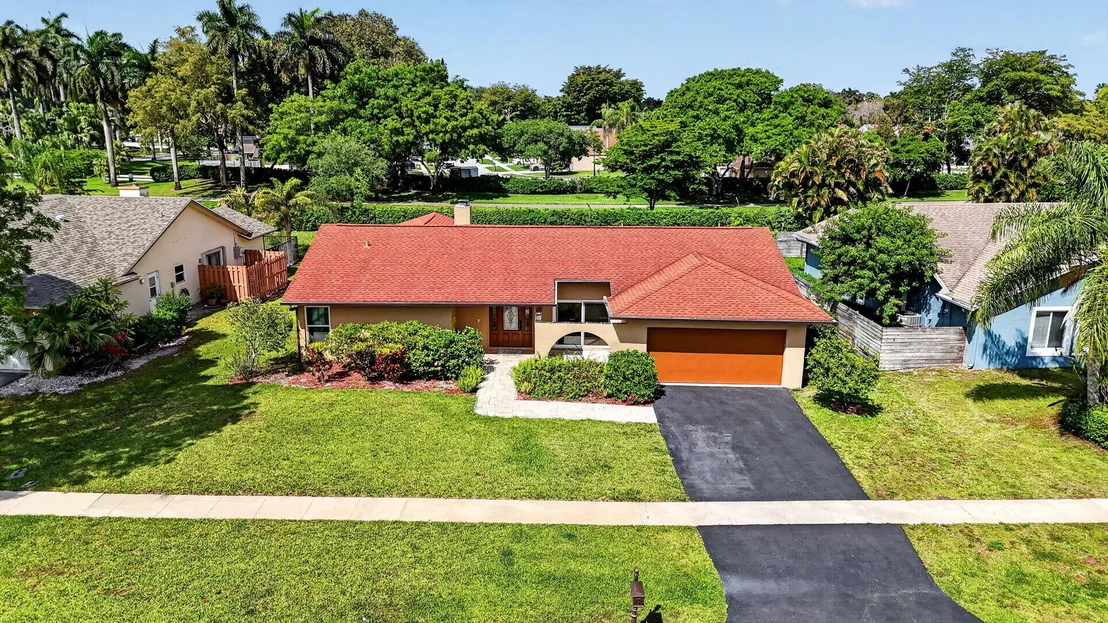 Photo of 20876 Sugarloaf Lane