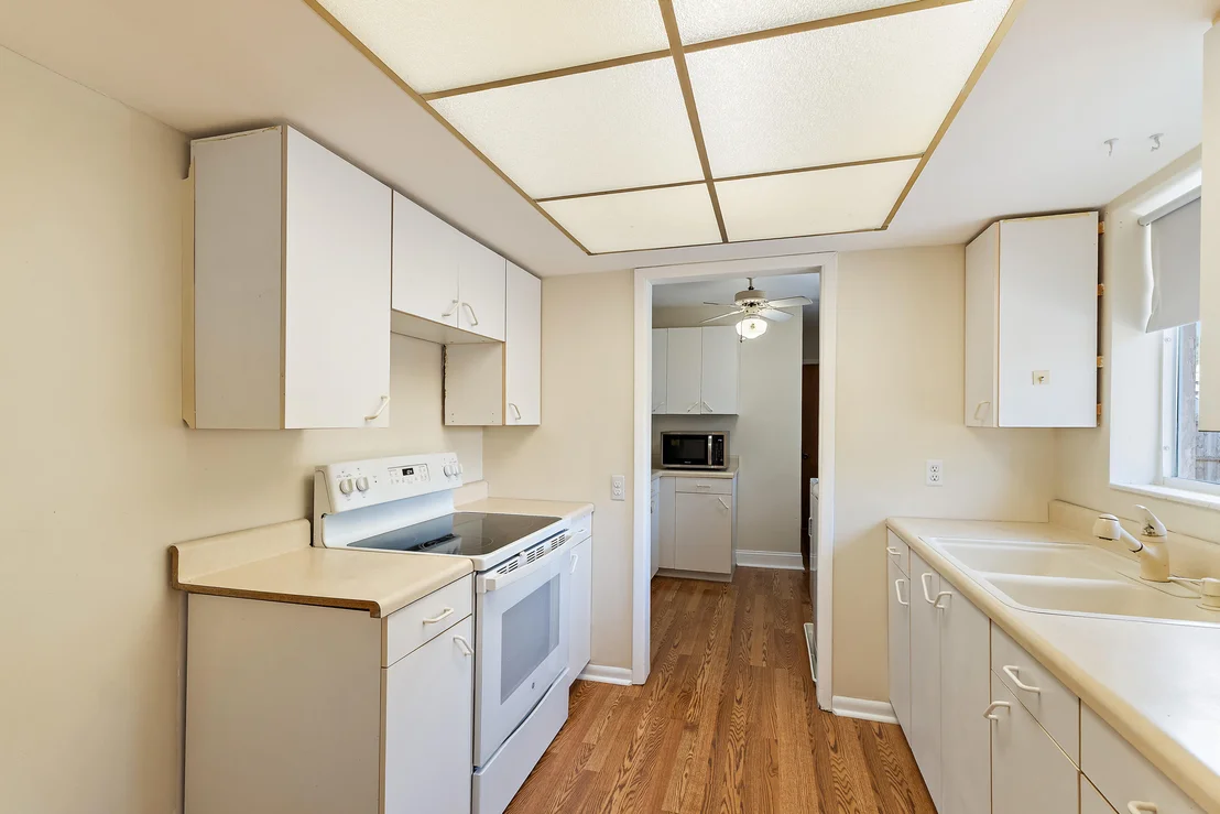 Photo of 815 W Laird Drive