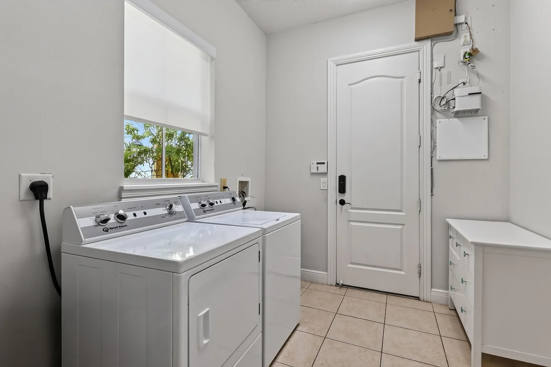 Photo of 137 INKBERRY Drive